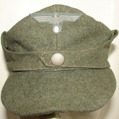 M43 cap of a heer helferin.