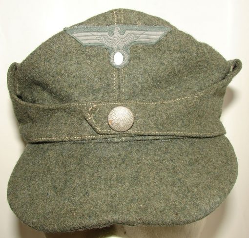 M43 cap of a heer helferin.