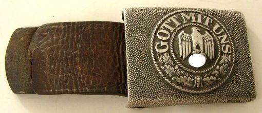 Heer belt buckle with tab