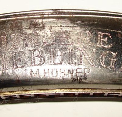 Harmonica Allemande de marque Hohner.