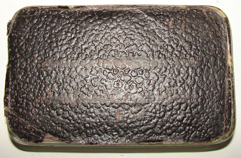 Glass commemorative plaque of the awarding of the Charlotten cross. - Image 2