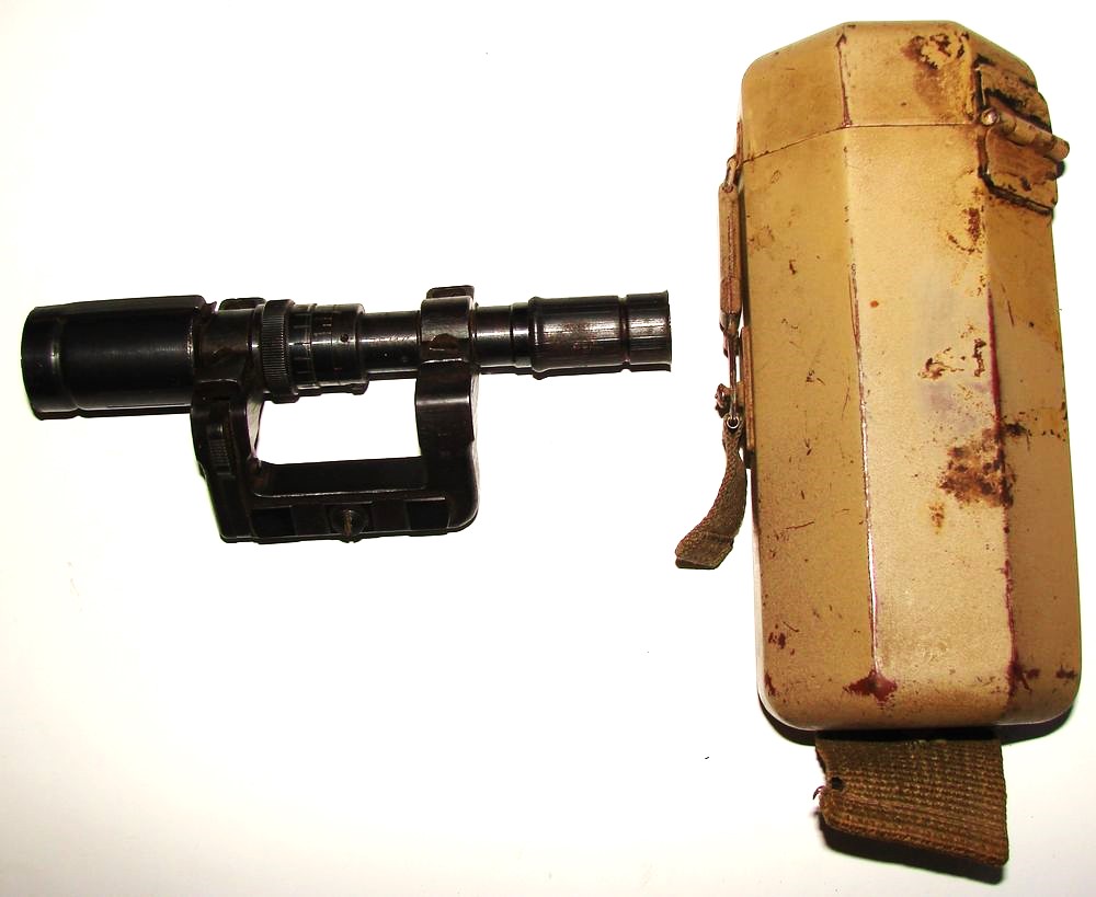 ZF 41/1 scope with case.