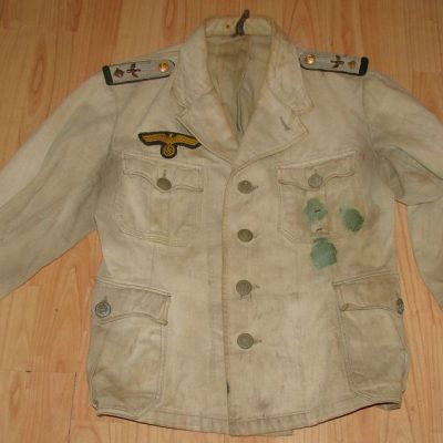 Veste tropicale d'officier d'artillerie de la kriegsmarine