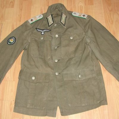 Veste d'officier de Gebirgsjäger. RÉSERVÉE